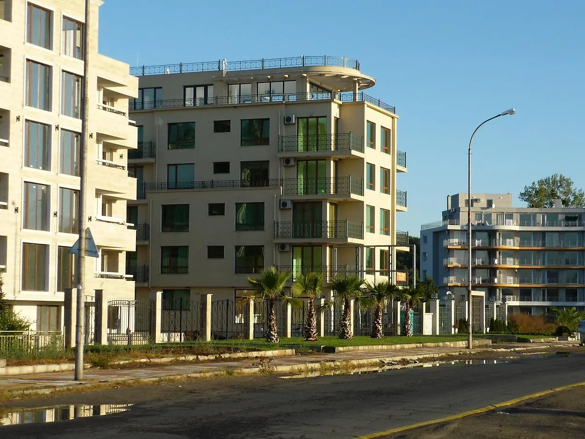 Liberty Residence Primorsko 2*,